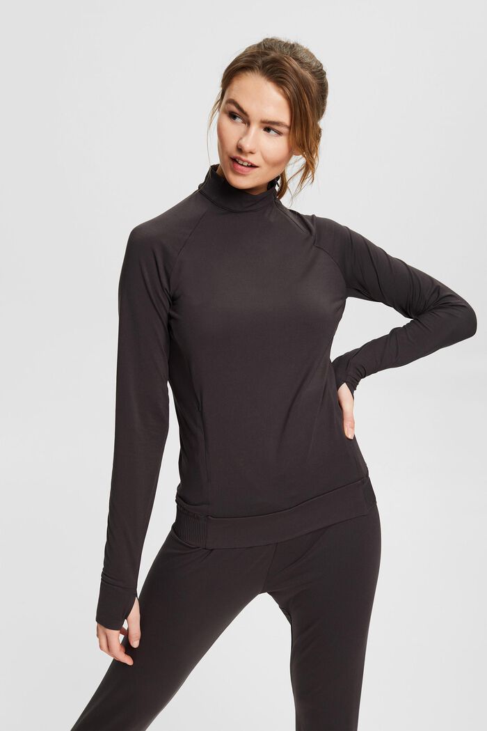 Made of recycled material: active long sleeve top with edry