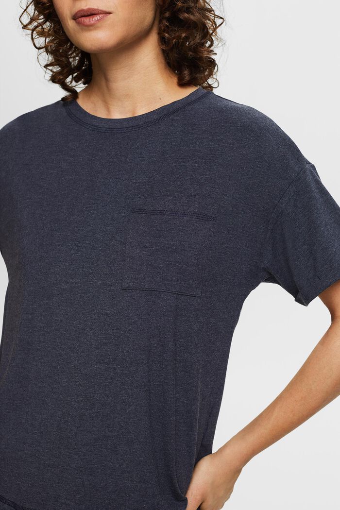 T-shirt with a breast pocket in blended cotton, NAVY, detail image number 2