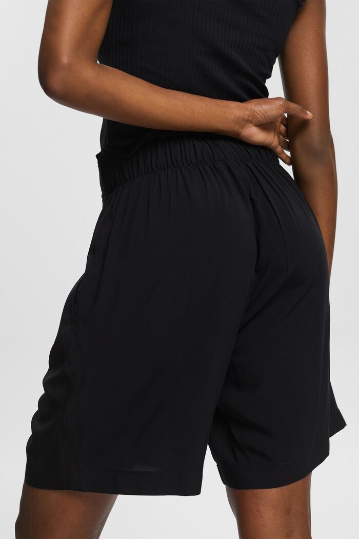 Shorts made of LENZING™ ECOVERO™, BLACK, detail image number 7