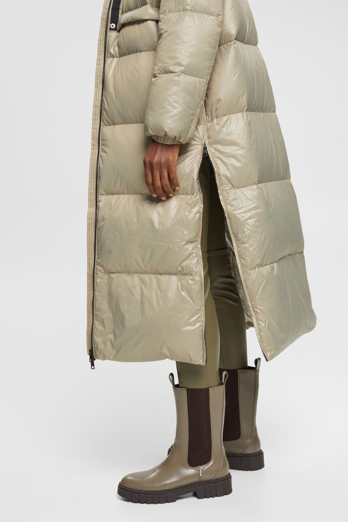 Long quilted coat with recycled down filling, PALE KHAKI, detail image number 4