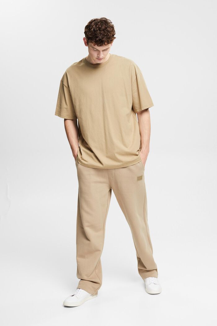Made of recycled material: tracksuit bottoms with a wide leg, PALE KHAKI, detail image number 5