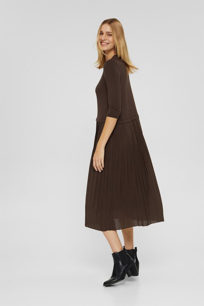 Dress in a two-piece look with LENZING™ ECOVERO™, DARK BROWN, overview