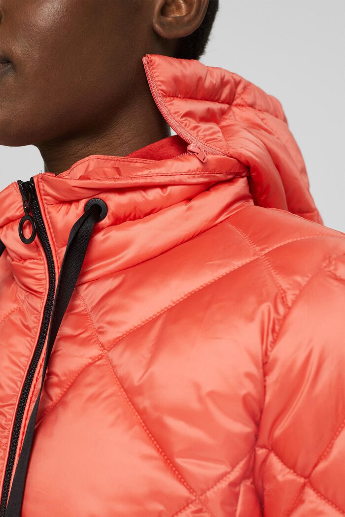 Recycled: Quilted jacket with an adjustable hood, CORAL, detail image number 2