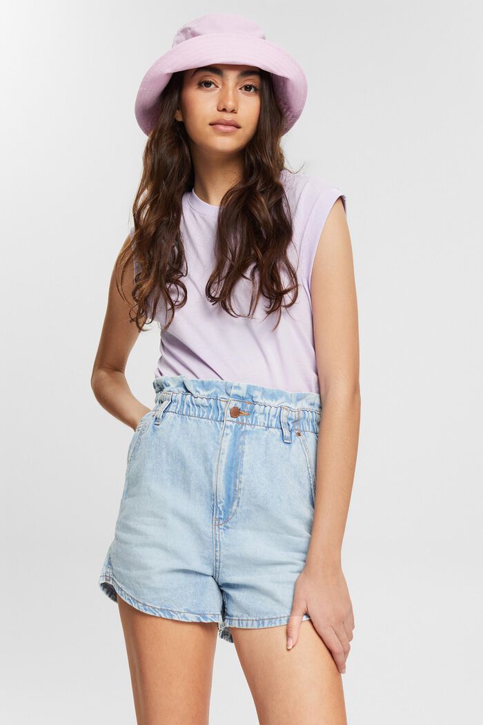 Containing hemp: denim shorts with a paperbag waistband