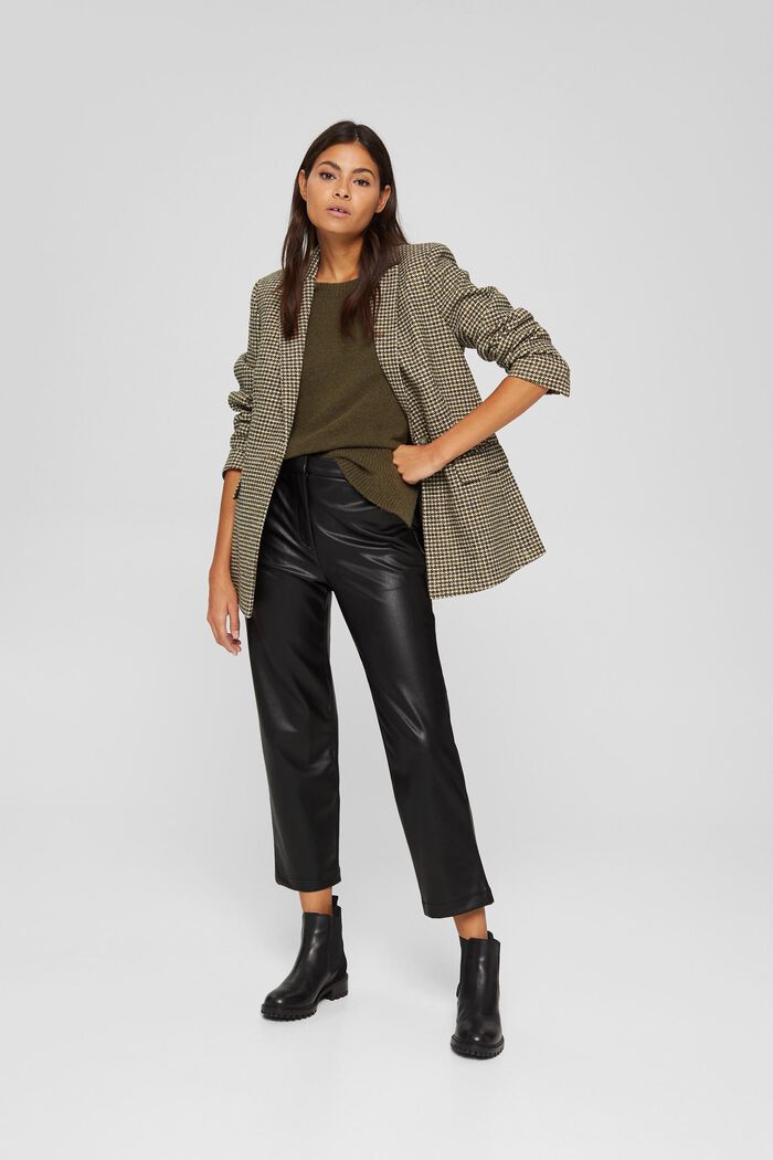 Cropped trousers in faux leather, BLACK, overview