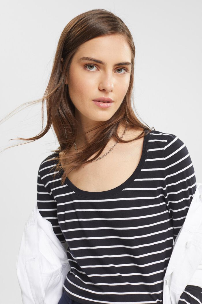 Long sleeve top with a striped pattern