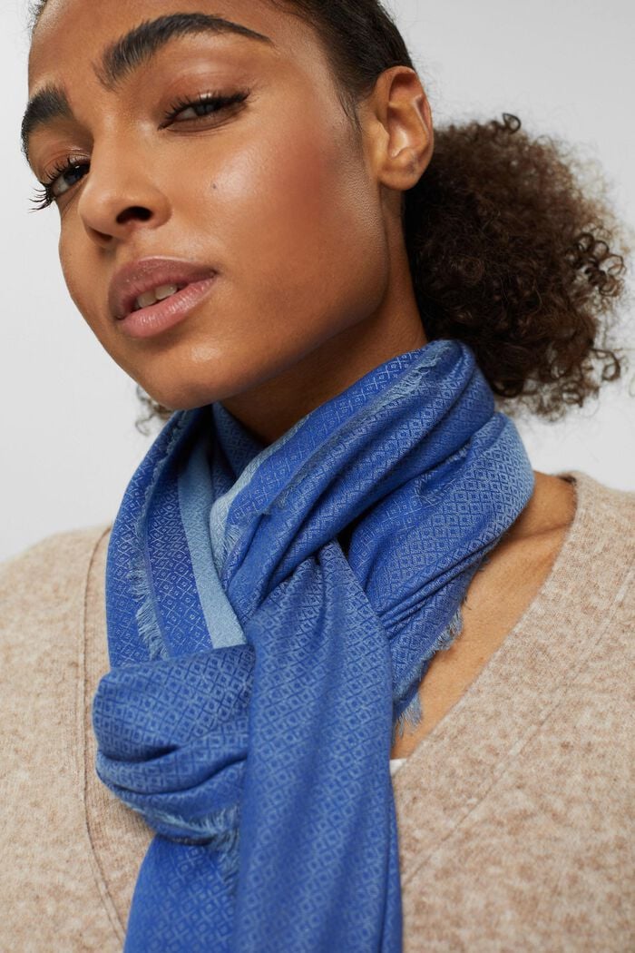 Patterned scarf, LENZING™ ECOVERO™, BRIGHT BLUE, detail image number 3
