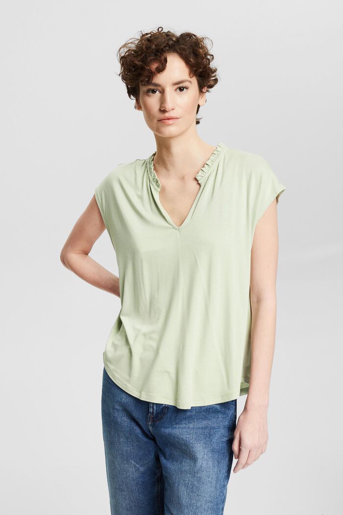 T-shirt with frill details, LENZING™ ECOVERO™, PASTEL GREEN, detail image number 0