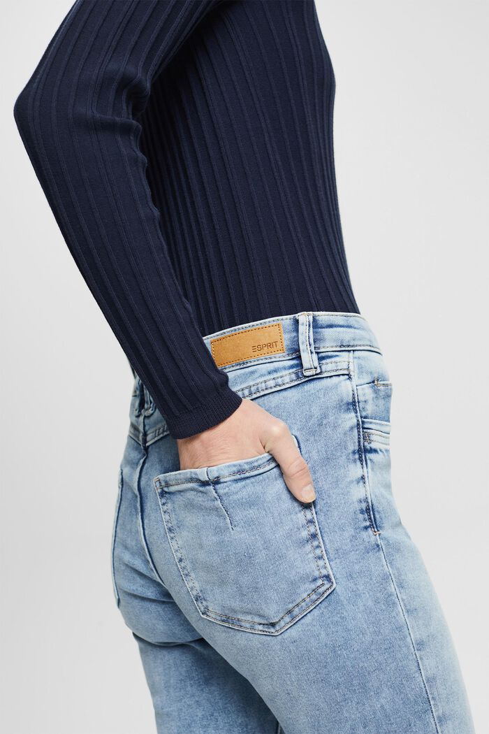 Stretch jeans with unfinished hems, BLUE LIGHT WASHED, detail image number 5