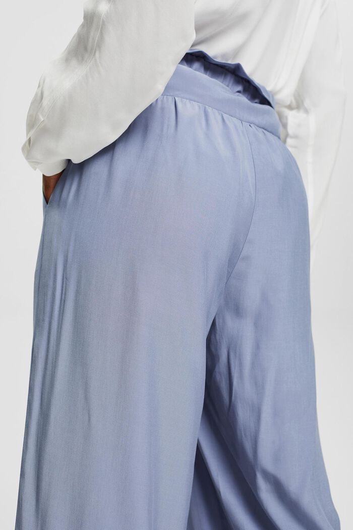 Trousers with a wide leg, made of LENZING™ ECOVERO™, LIGHT BLUE LAVENDER, detail image number 5