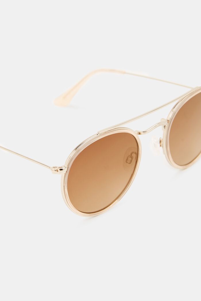Round sunglasses with a metal frame