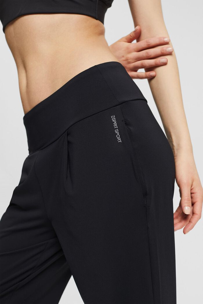 Sports trousers with E-DRY technology, made of recycled material, BLACK, detail image number 2