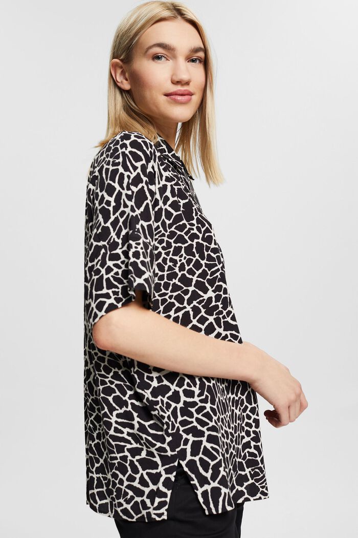 Oversized blouse with LENZING™ ECOVERO™, BLACK, detail image number 5