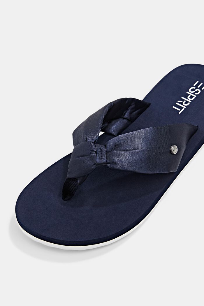 Thong sandals with textile straps