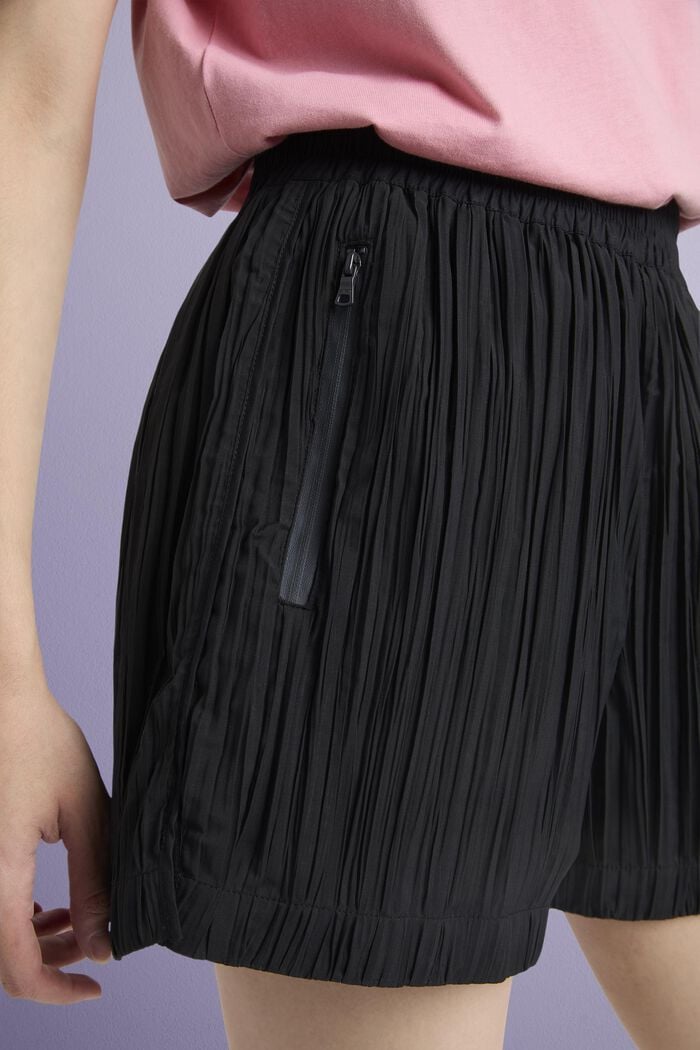 Pleated High-Rise Shorts, BLACK, detail image number 2