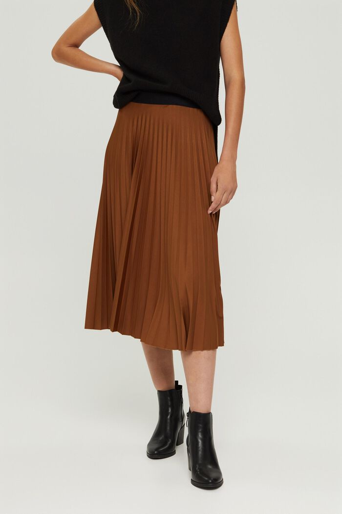Pleated skirt with elasticated waistband