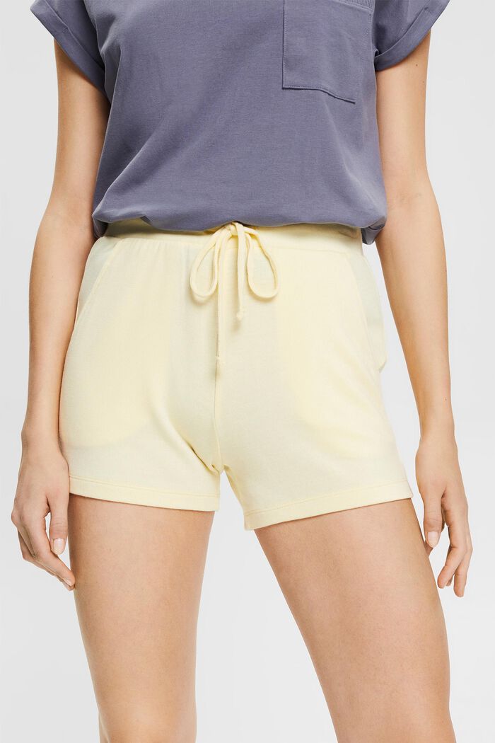Made of recycled material: cropped knit shorts, PASTEL YELLOW, detail image number 2