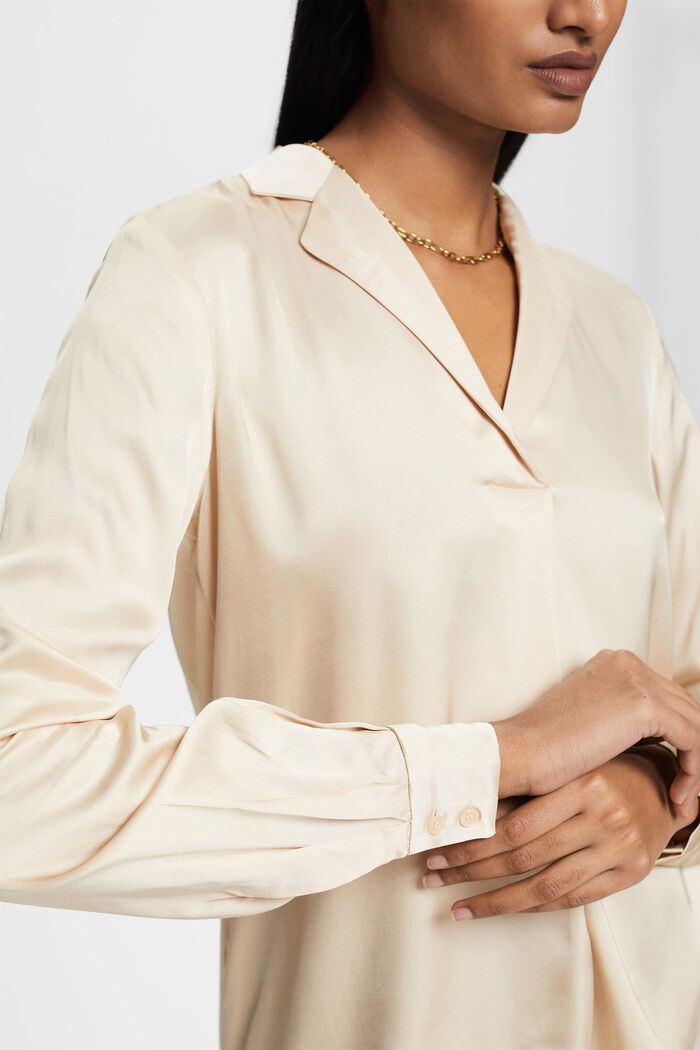 Satin blouse with lapel collar, LENZING™ ECOVERO™, DUSTY NUDE, detail image number 2