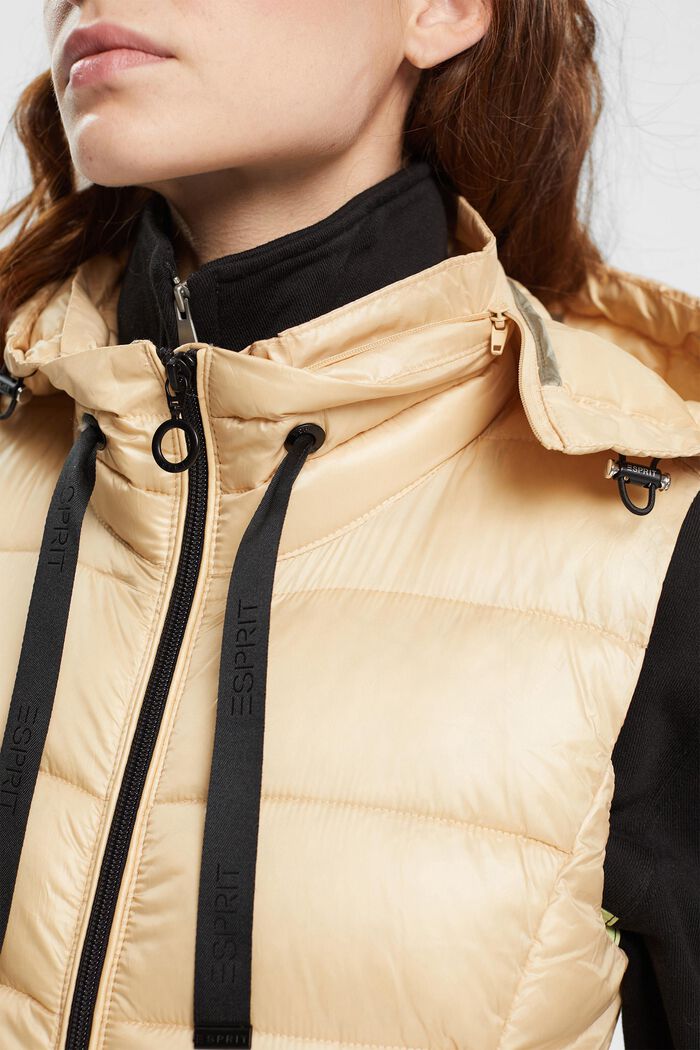 Quilted body warmer with detachable hood, CREAM BEIGE, detail image number 0