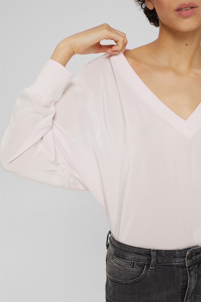 Oversized blouse with LENZING™ ECOVERO™, LIGHT PINK, detail image number 0
