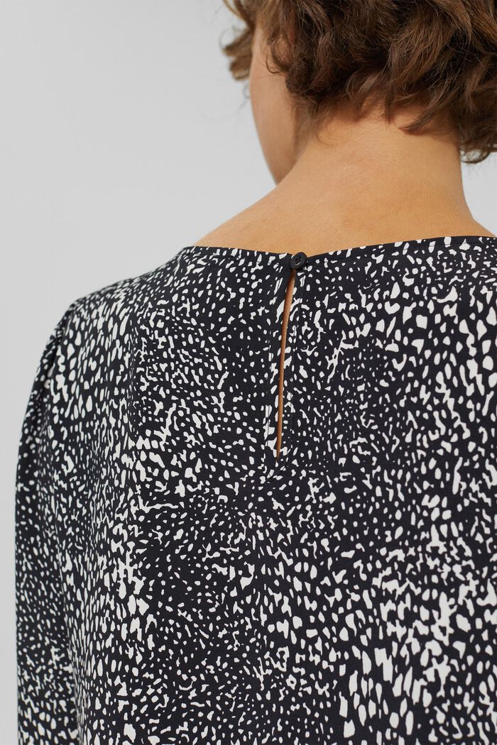 Smocked blouse with a print, LENZING™ ECOVERO™, BLACK, detail image number 2