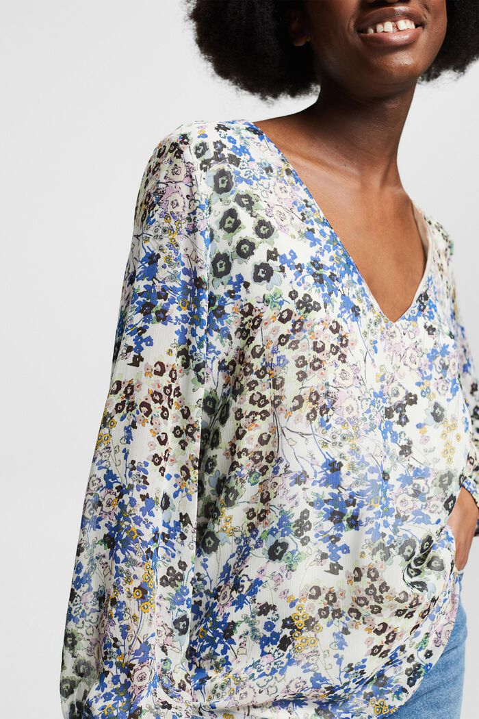 Crêpe blouse with millefleurs pattern, LIGHT BEIGE, detail image number 2