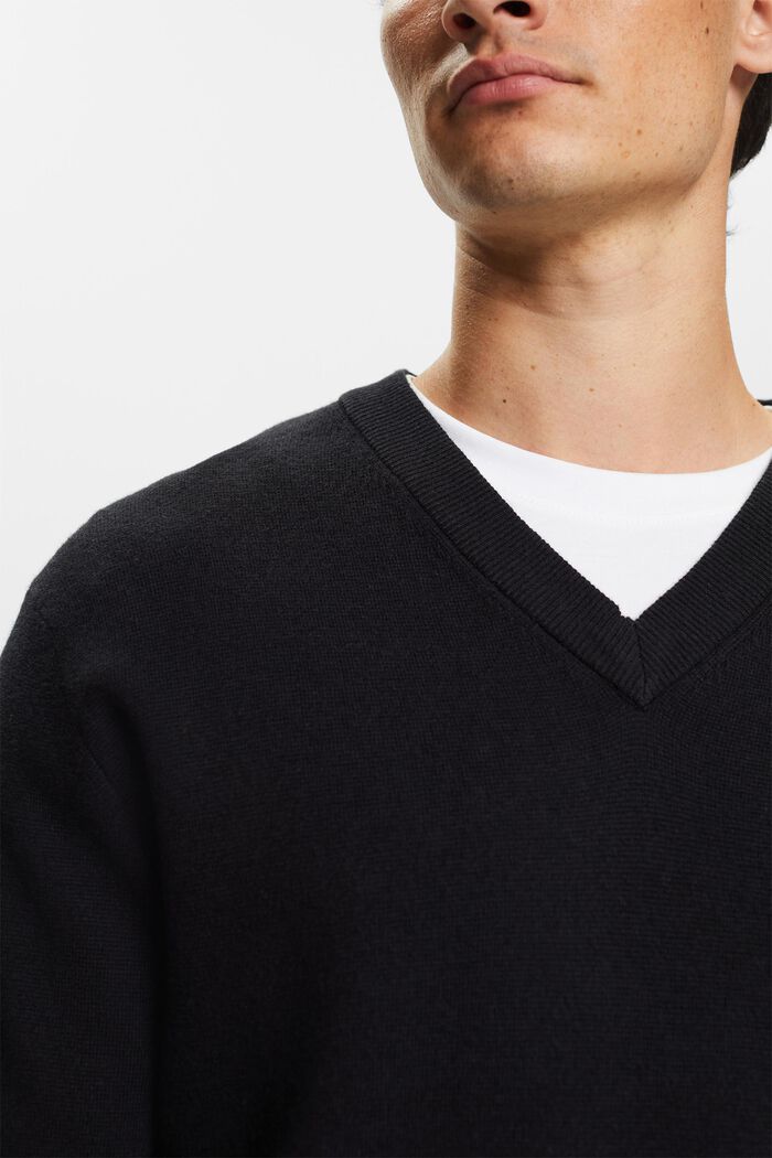 Basic V-neck jumper, wool blend, BLACK, detail image number 2