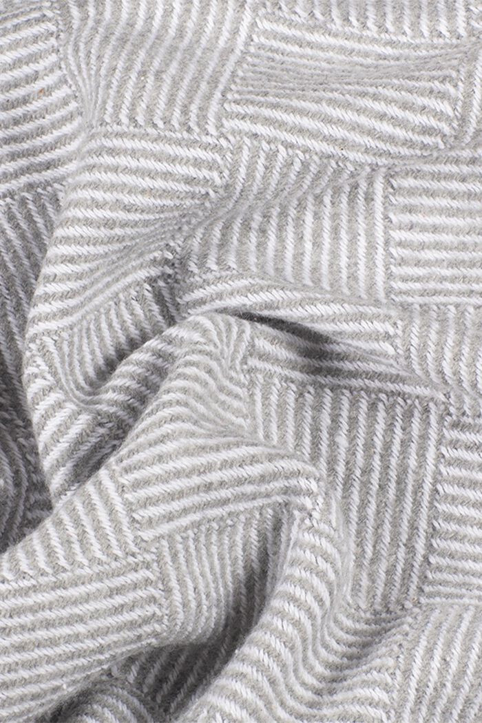 Throw with a two-tone diamond pattern, GREY, detail image number 1