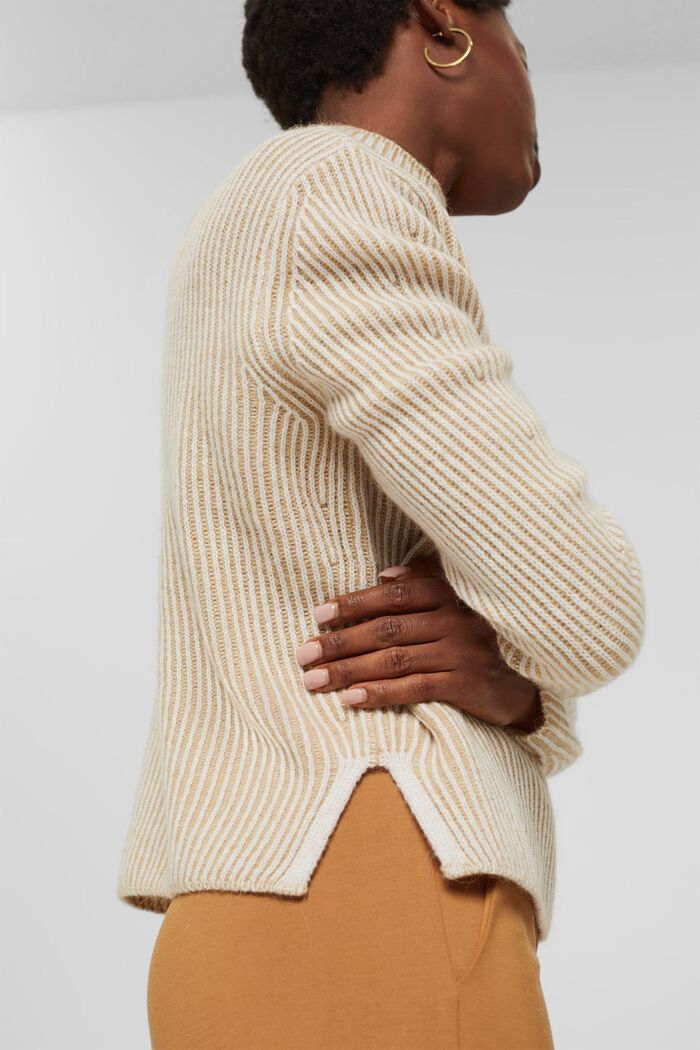 Made of blended wool: ribbed jumper in a two-tone look, KHAKI BEIGE, detail image number 5