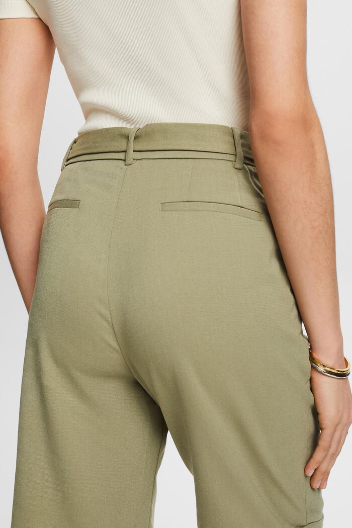Bermuda shorts with waist pleats, LIGHT KHAKI, detail image number 3