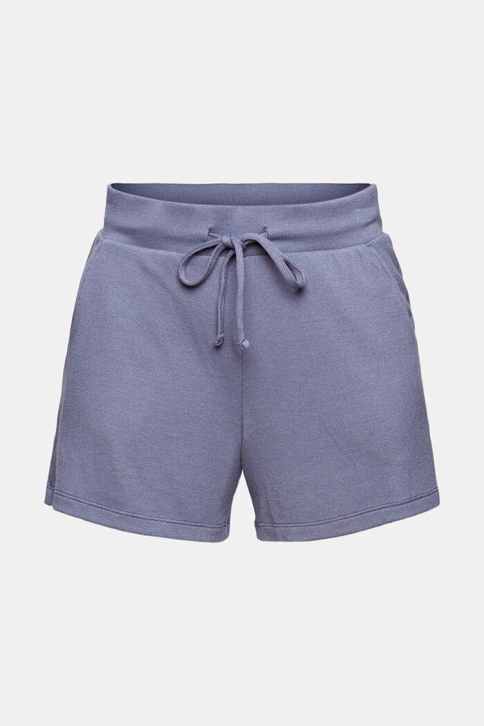 Made of recycled material: cropped knit shorts