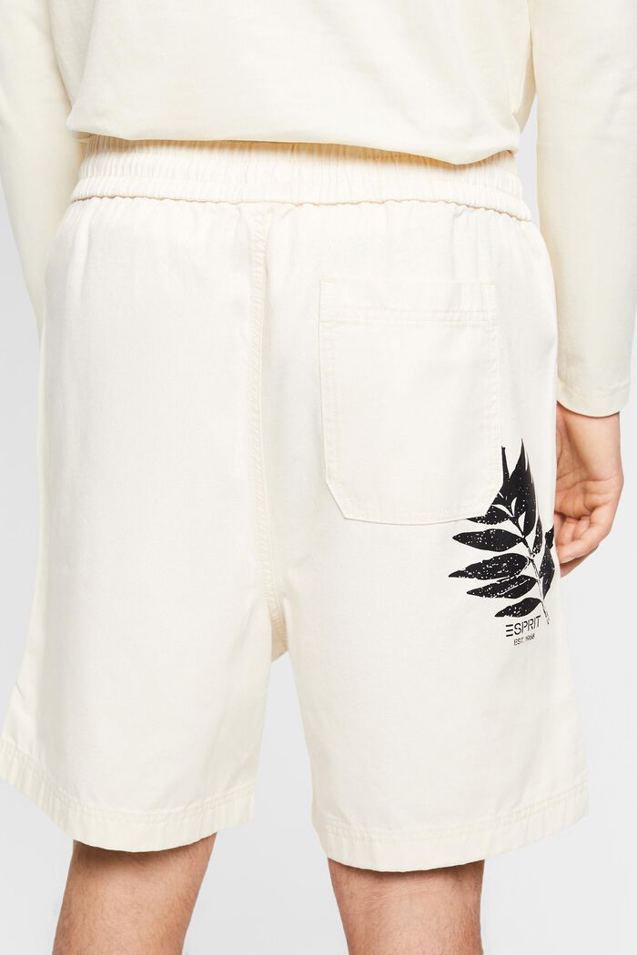 Pure cotton shorts with print on the back, CREAM BEIGE, detail image number 4