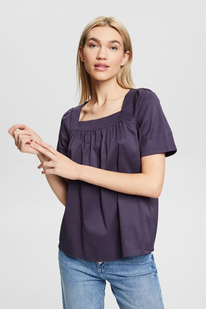Short sleeve blouse with a square neckline