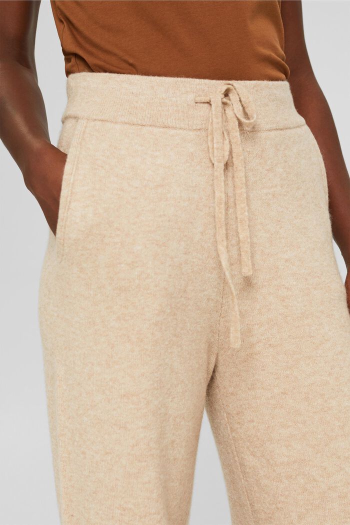 With wool: knitted trousers with a wide leg, SAND, detail image number 2