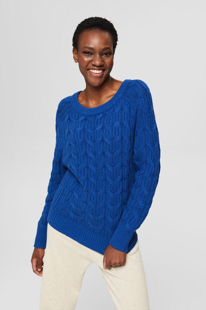Cable knit jumper made of blended cotton, BRIGHT BLUE, overview