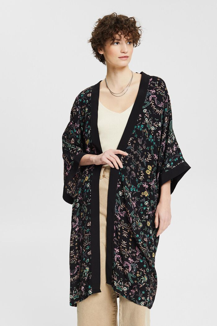 Kimono with a floral print