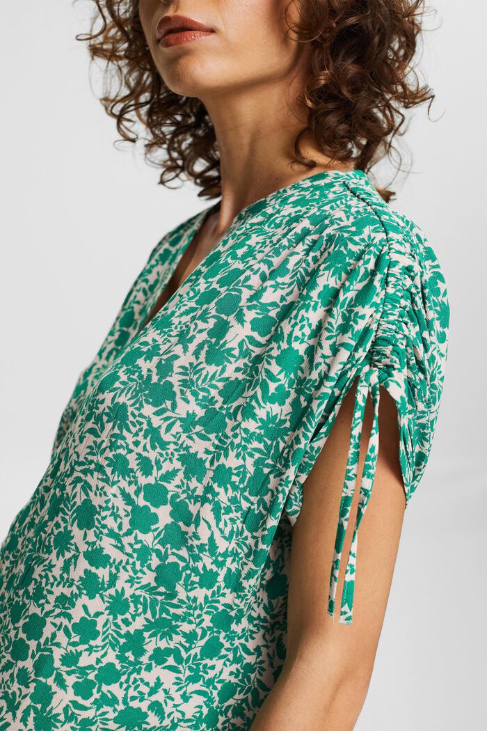 Blouse with a floral pattern, LENZING™ ECOVERO™, NUDE, detail image number 2