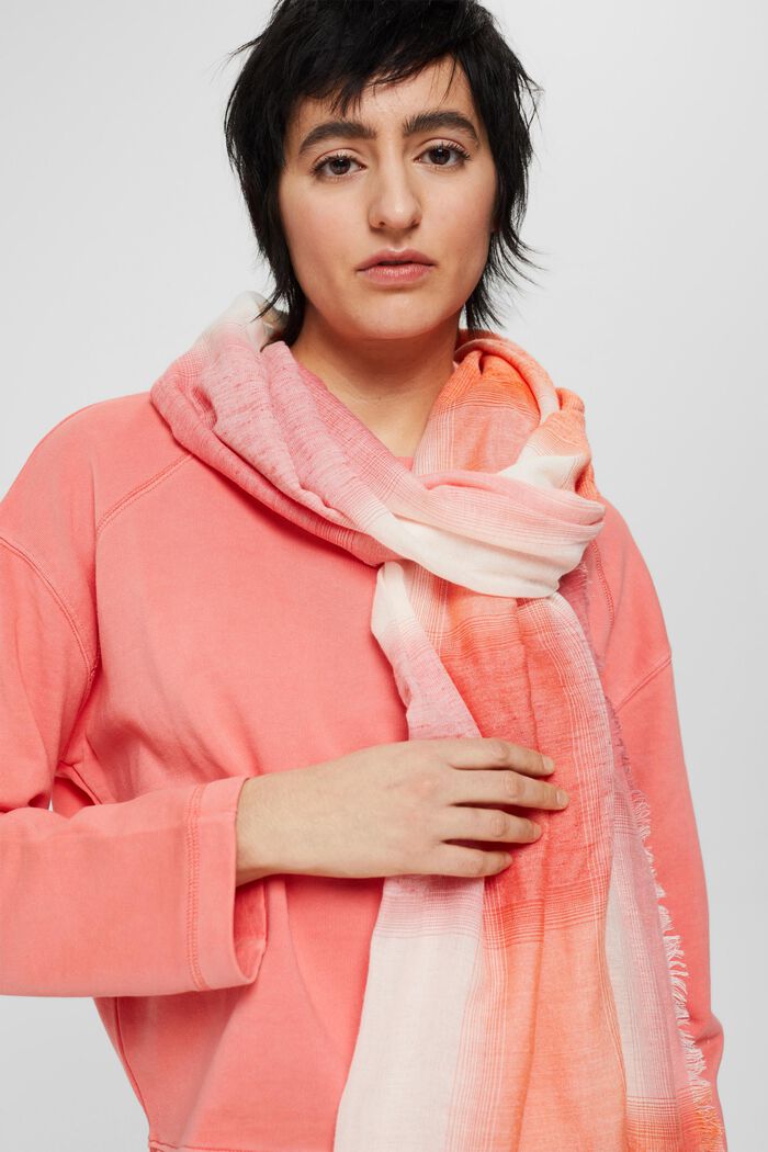 Lightweight scarf with a check pattern, CORAL, detail image number 1