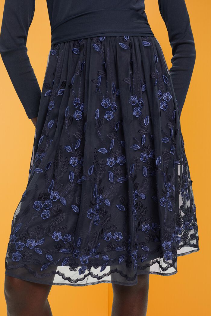 3D lace mini dress with embroidered floral mesh, NAVY, detail image number 4