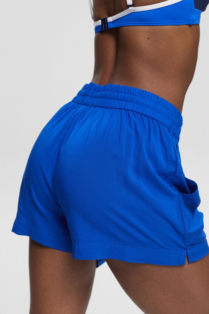 Shorts with tassels, LENZING™ ECOVERO™, BRIGHT BLUE, detail image number 4