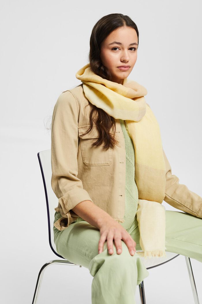 Made of blended linen: checked scarf, PASTEL YELLOW, detail image number 1