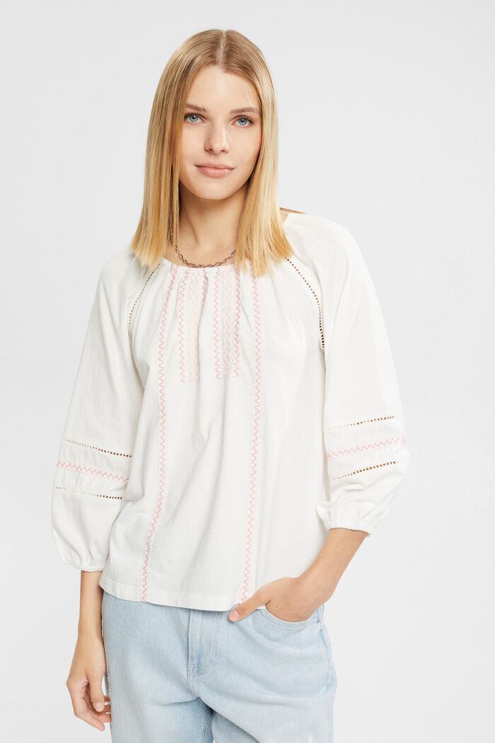 3/4-length sleeve top with embroidery