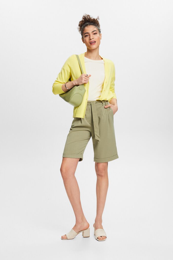 Bermuda shorts with waist pleats, LIGHT KHAKI, detail image number 1