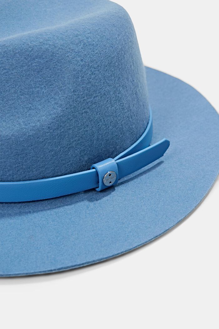 Made of wool: hat with a faux leather band, LIGHT BLUE, detail image number 1