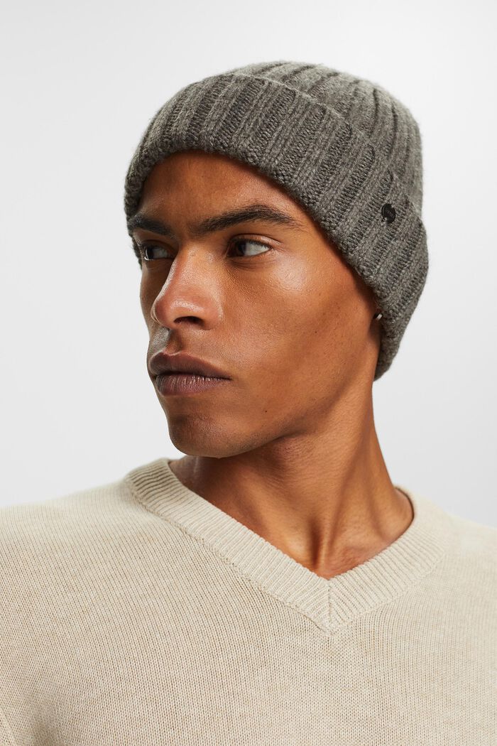 Chunky Ribbed-Knit Beanie, MEDIUM GREY, detail image number 2