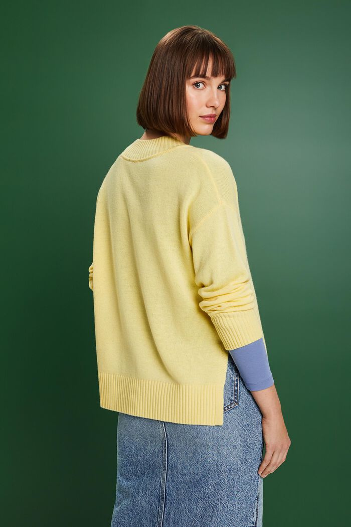 V-Neck Wool-Cashmere Blend Sweater, LIME YELLOW, detail image number 2
