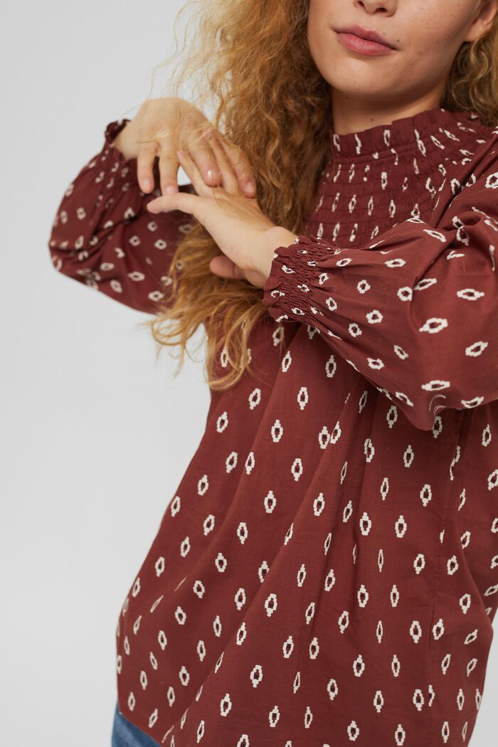 Smocked printed blouse made of organic cotton, GARNET RED, detail image number 2
