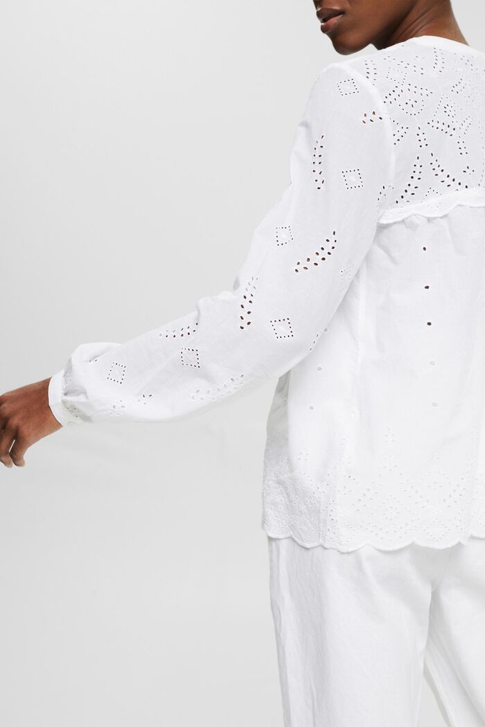 Blouse with broderie anglaise, WHITE, detail image number 2