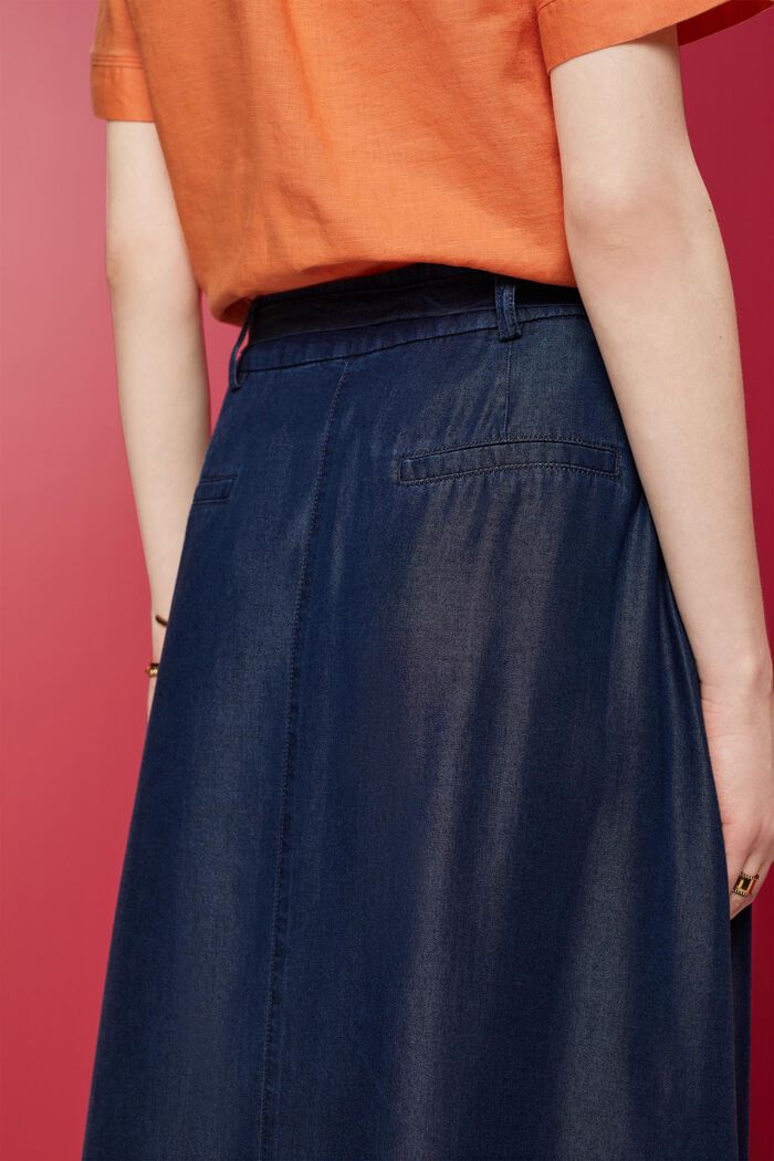 Midi skirt in a denim look, TENCEL™, BLUE LIGHT WASHED, detail image number 4