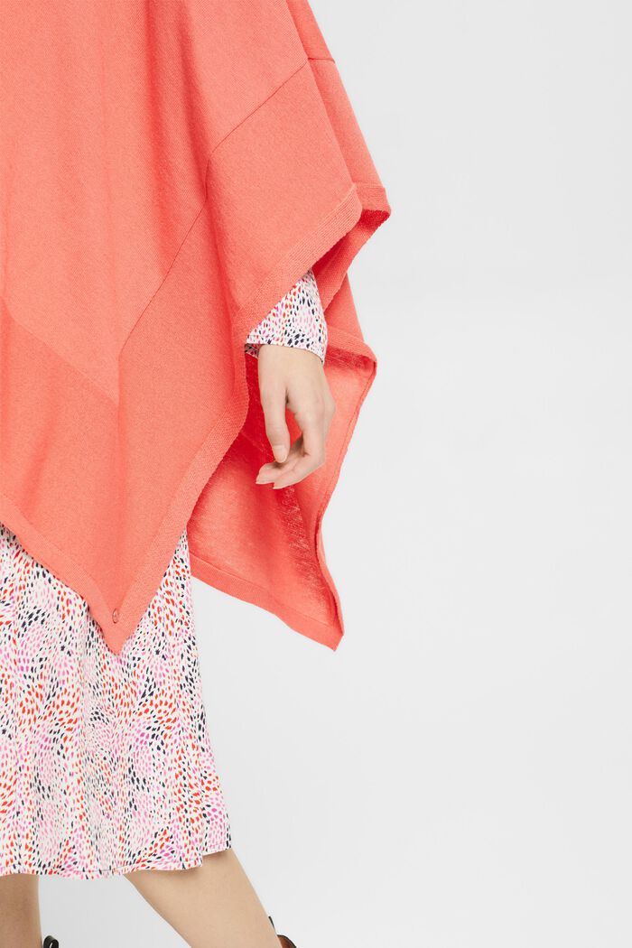 Made of recycled yarn: soft poncho, CORAL, detail image number 2